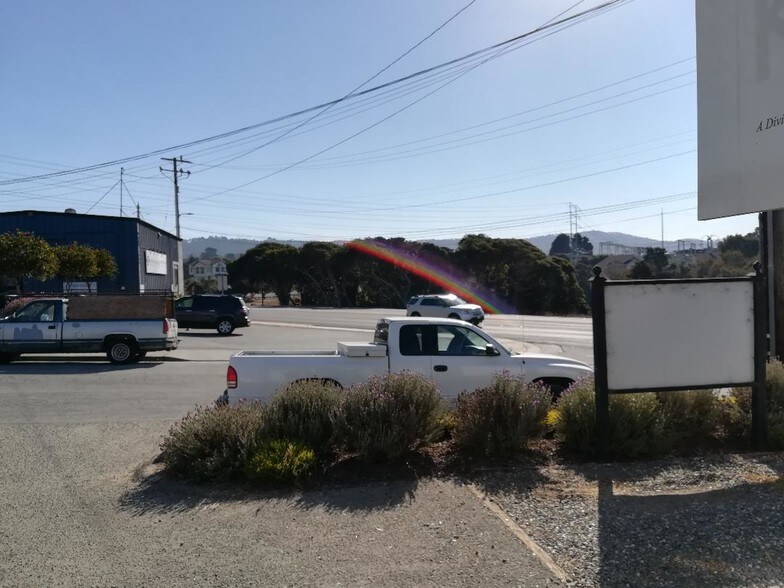 More Photos Of 557 Charles Ave, Seaside Storefront Retail Office For Lease