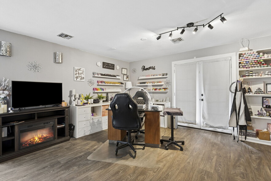 More Photos Of 17641 SE Stark St, Portland Storefront Retail Office For Sale