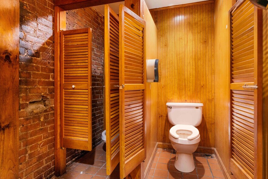 More Photos Of 142 Cross St, Somerville Restaurant For Sale