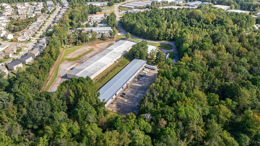 More Photos Of 328 Commerce Blvd, Bogart Warehouse For Sale