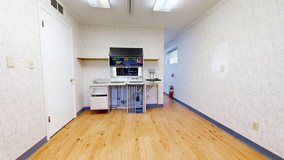 More Photos Of 70 W Smiley Ave, Shelby Medical For Sale