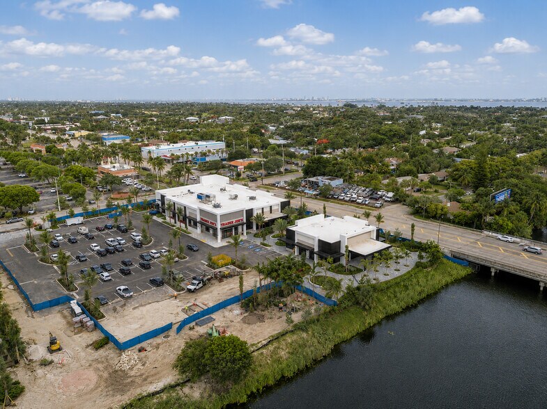 More Photos Of 8111 S Dixie Hwy, West Palm Beach Freestanding For Lease