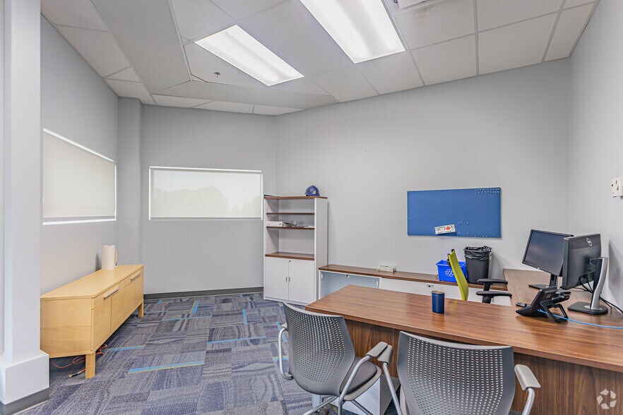 More Photos Of 6810 8th St, Edmonton Warehouse For Lease