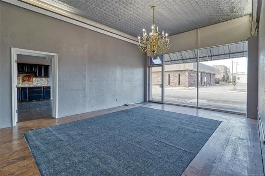 More Photos Of 37-45 E Foley St, Eufaula Storefront For Sale