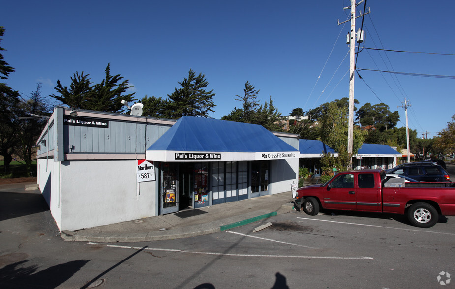 Primary Photo Of 3001 Bridgeway, Sausalito General Retail For Lease