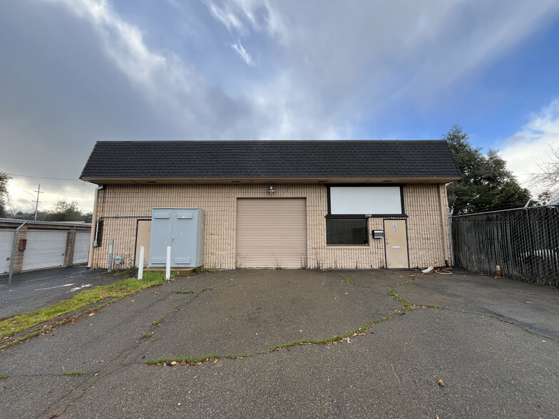 Primary Photo Of 3148 Veda St, Redding Warehouse For Sale