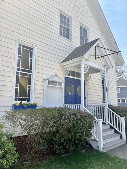More Photos Of 57 Saco Ave, Old Orchard Beach Freestanding For Lease
