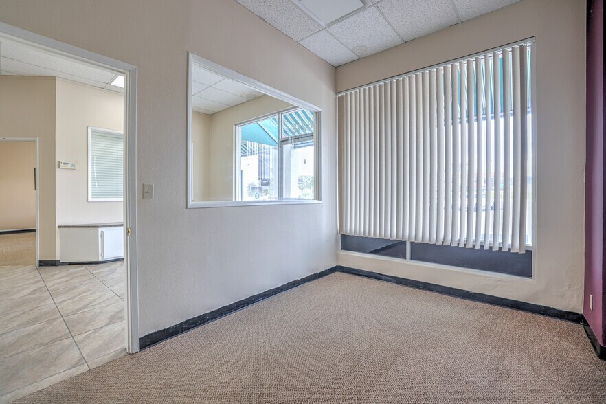 More Photos Of 16200-16258 E Whittier Blvd, Whittier General Retail For Sale