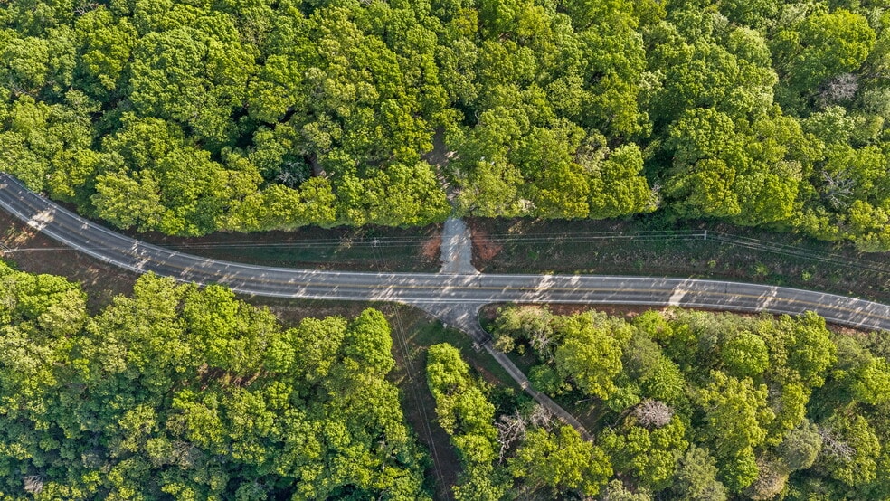 More Photos Of 22468 State Highway 112, Cassville Specialty For Sale