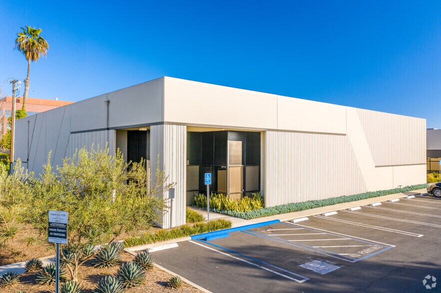 More Photos Of 2150-2160 W 190th St, Torrance Unknown For Lease