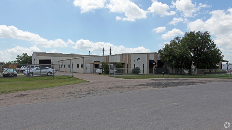 Primary Photo Of 9834 Windmill Park Ln, Houston Warehouse For Lease