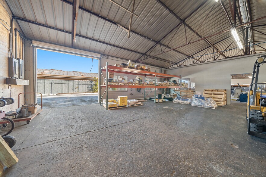 More Photos Of 943 NW 17th Ave, Ocala Warehouse For Sale