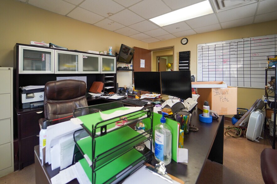 More Photos Of 8609 Lone Tree Rd, Victoria Industrial For Sale