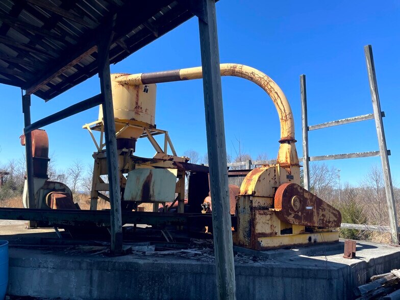 More Photos Of 3016 Highway 81, Fall Branch Land For Sale