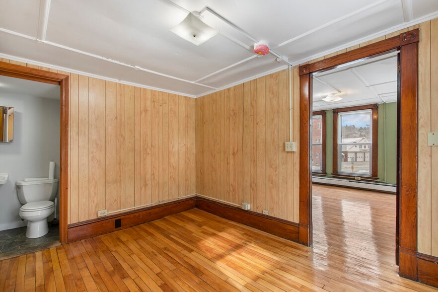 More Photos Of 4 Elm St, Lancaster Apartments For Sale