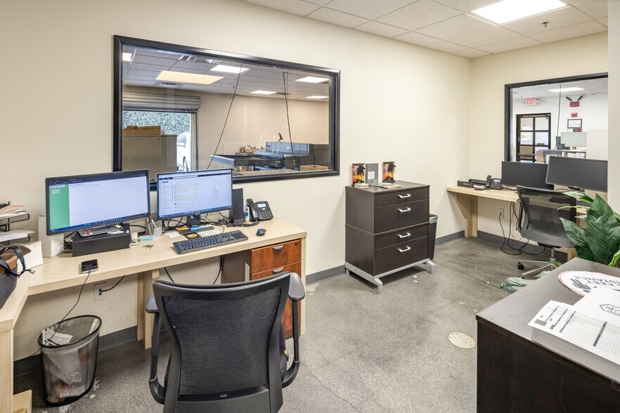 More Photos Of 1734-1746 S Sepulveda Blvd, Los Angeles Storefront Retail Office For Lease