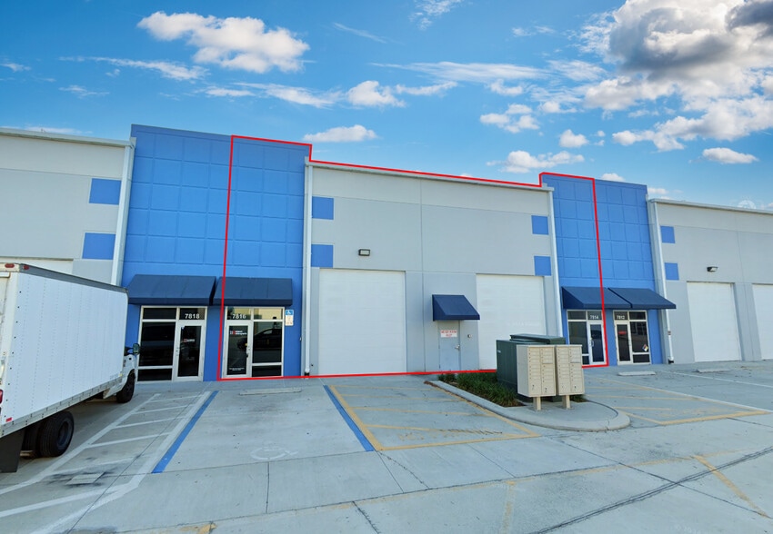 More Photos Of 7814-7816 SW Jack James Dr, Stuart Warehouse For Lease