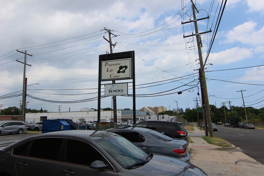 More Photos Of 1933 Montana Ave NE, Washington Warehouse For Lease