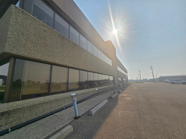 More Photos Of 5201 44 St, Bonnyville Industrial For Sale