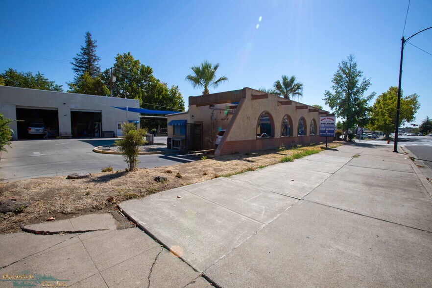 More Photos Of 312 Main St, Red Bluff Carwash For Sale