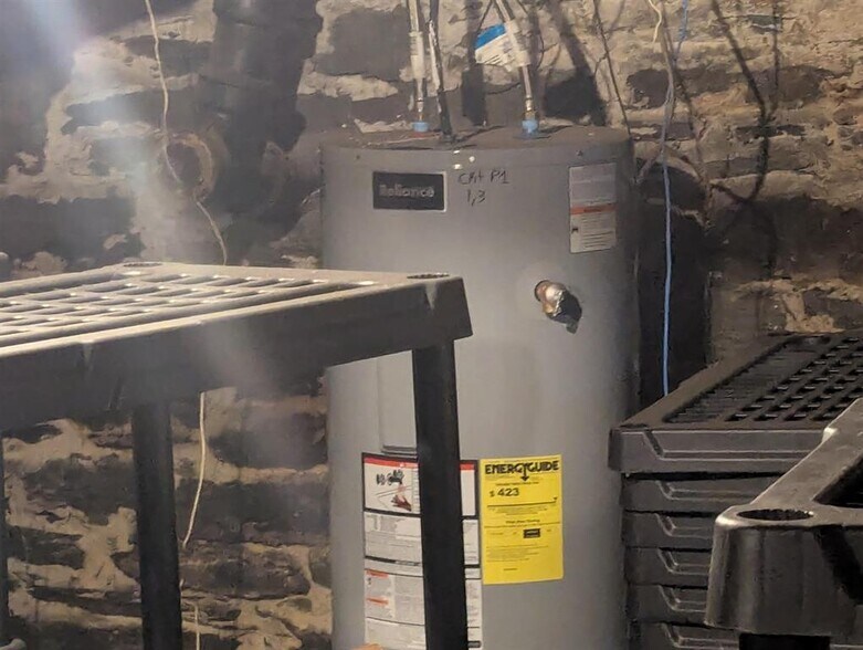 More Photos Of 198 Washington St, Claremont Office For Sale