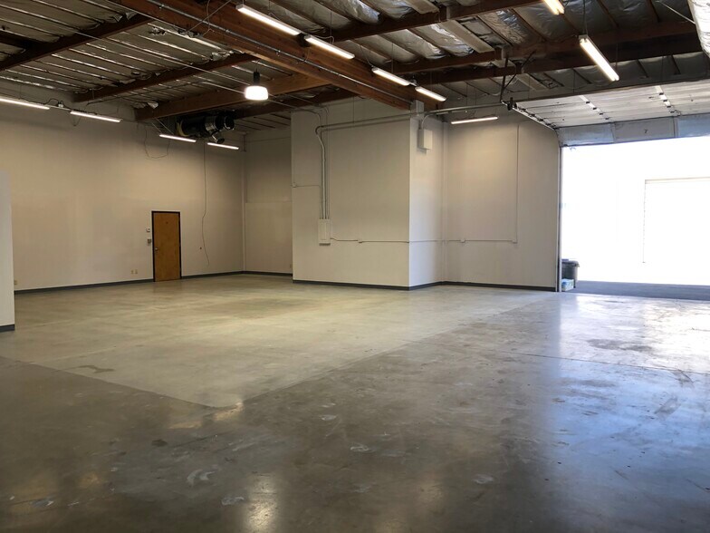 More Photos Of 1002-1004 Hanson Ct, Milpitas Manufacturing For Lease
