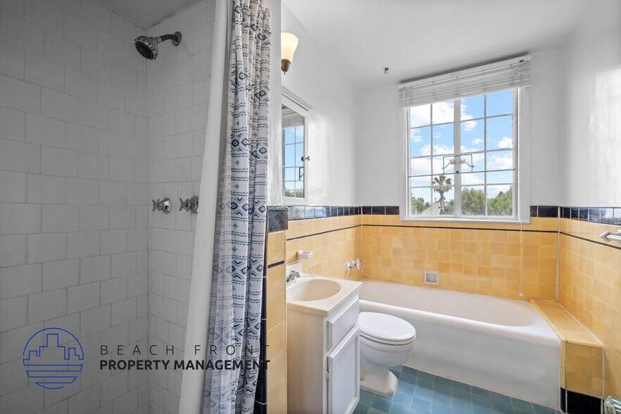 More Photos Of 512 S Hobart Blvd, Los Angeles Apartments For Sale