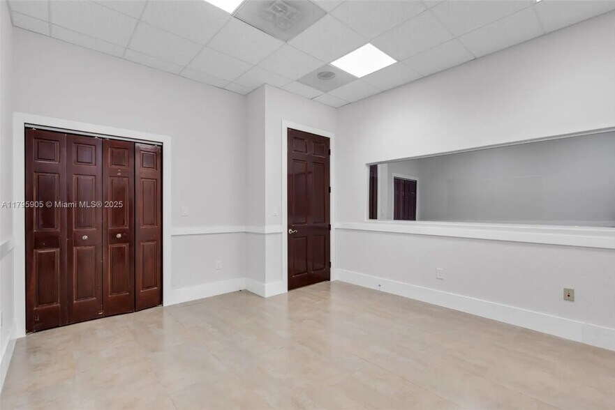 More Photos Of 8145 NW 33rd St, Doral Warehouse For Lease