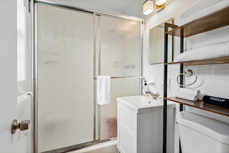 More Photos Of 615-617 NE 9th Ave, Fort Lauderdale Apartments For Sale