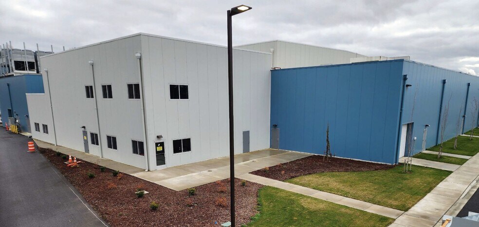 More Photos Of 14101 45th Ave NE, Marysville Service For Sale