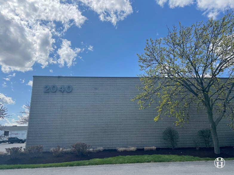 More Photos Of 2040 S Lynhurst Dr, Indianapolis Manufacturing For Lease