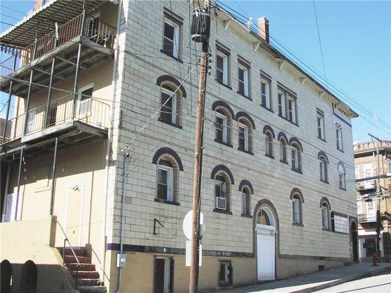 More Photos Of 718 Main St, Bentleyville Storefront Retail Residential For Sale
