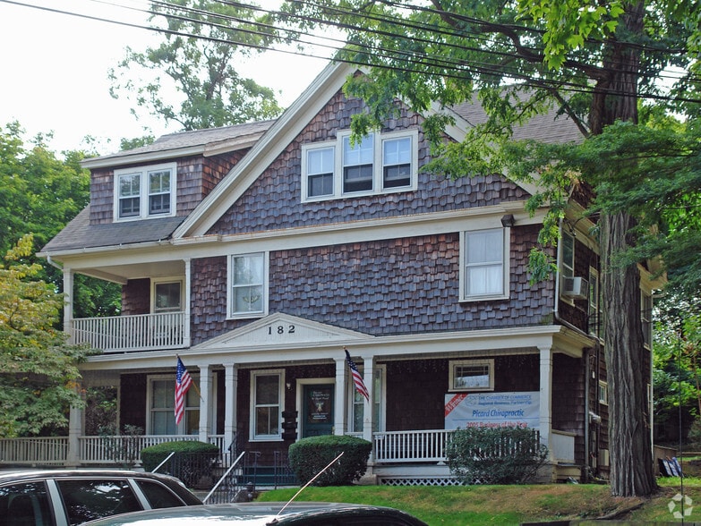 Primary Photo Of 182 Main St, Huntington Medical For Lease