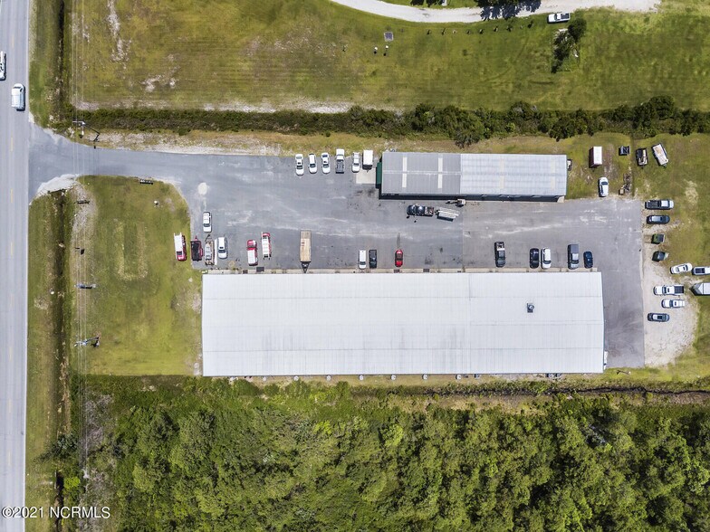 More Photos Of 3846 George II Hwy, Southport Warehouse For Lease