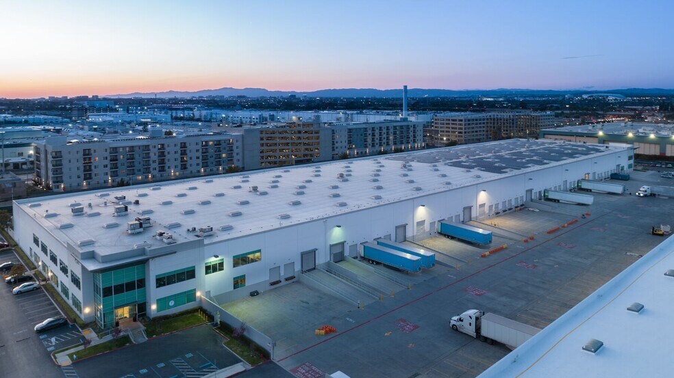 More Photos Of 2815 W El Segundo Blvd, Hawthorne Unknown For Lease