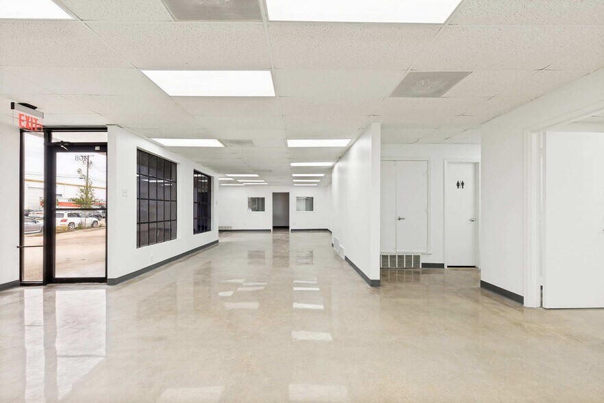 More Photos Of 408 Bishop Ave, Richardson Industrial For Sale