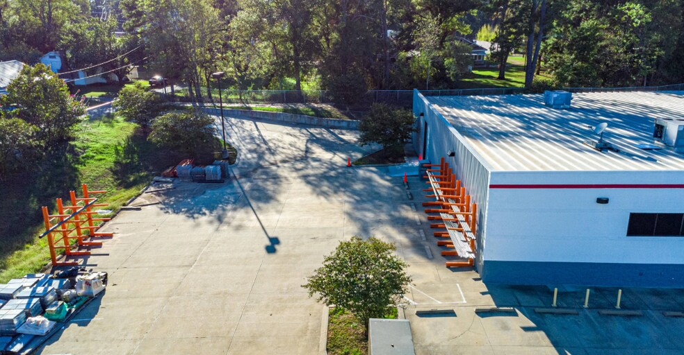 More Photos Of 400 Washington Ave, Mansfield Freestanding For Lease