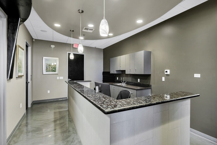 More Photos Of 7010 E Chauncey Ln, Phoenix Medical For Sale