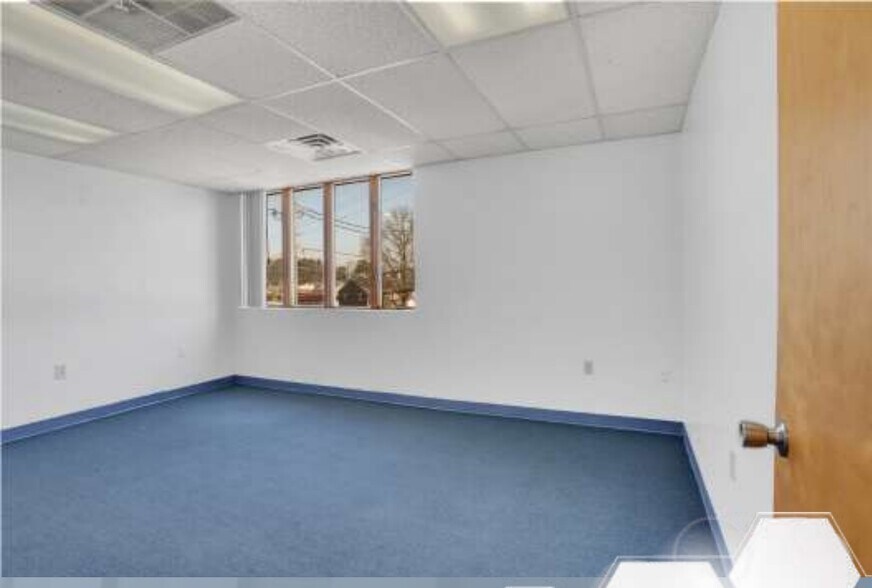 More Photos Of 55 S Progress Ave, Harrisburg Office For Sale
