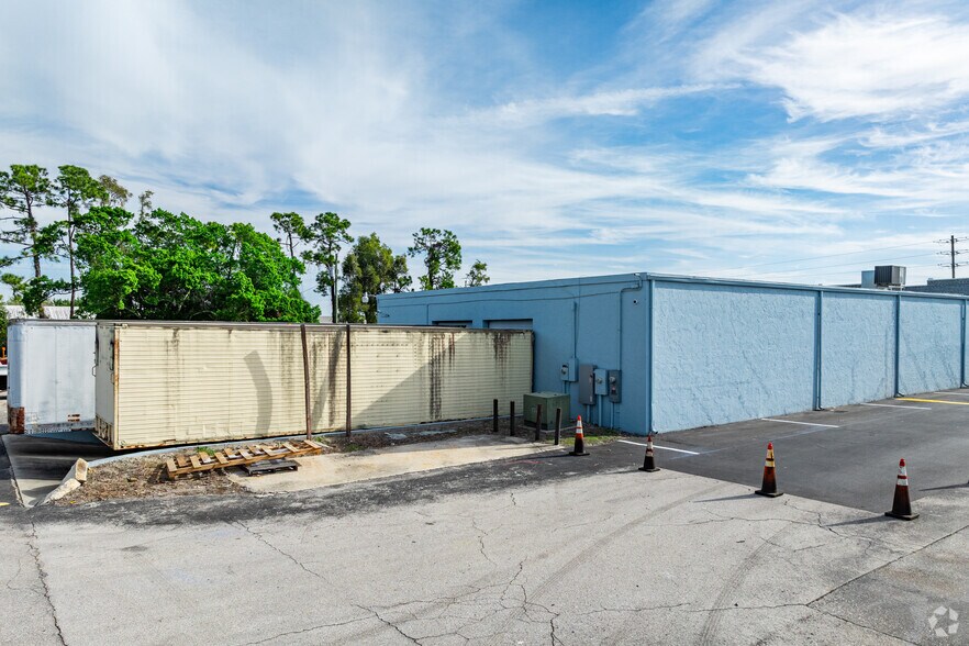 More Photos Of 14520-14540 S Tamiami Trl, Fort Myers Unknown For Lease