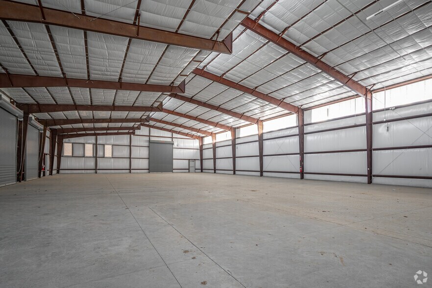 More Photos Of 1617 N Loop 336 E, Conroe Flex For Sale