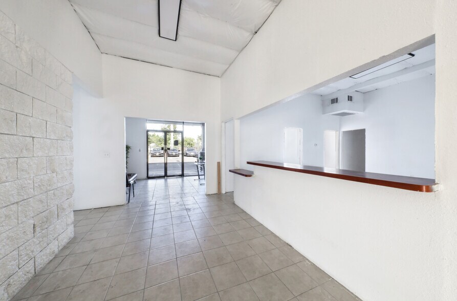 More Photos Of 3509 Union Ave, Bakersfield Office For Sale