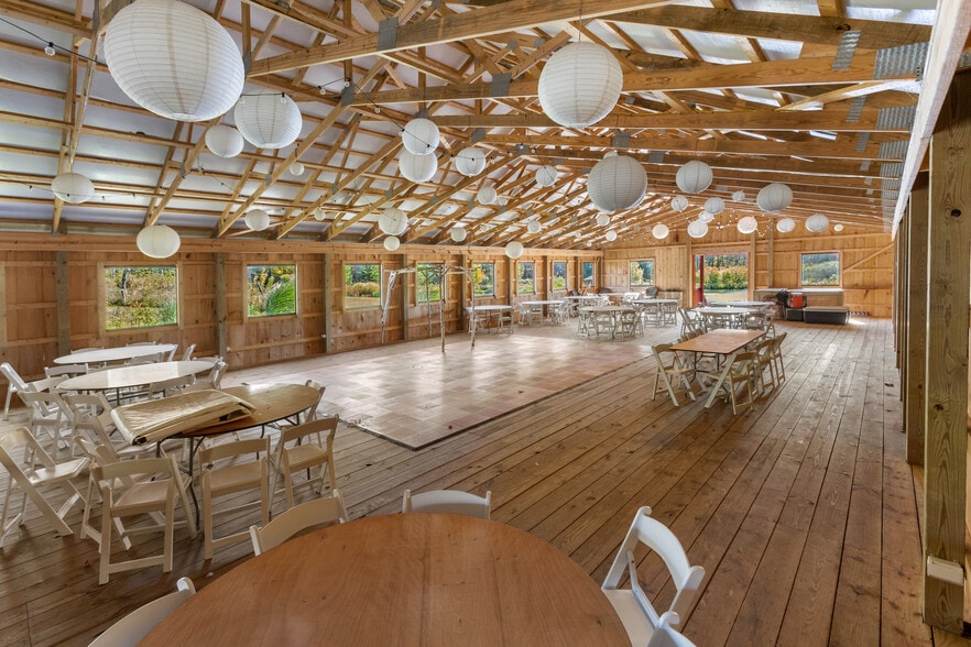 More Photos Of 304 Sutherland Rd, East Meredith Specialty For Sale