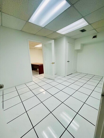 More Photos Of 3100 NW 72nd Ave, Miami Warehouse For Lease