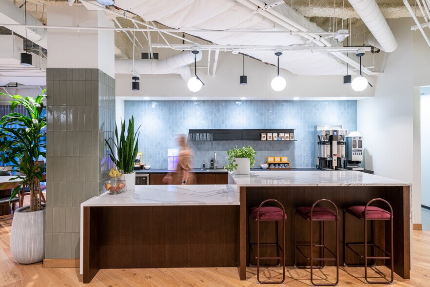 More Photos Of 3090 Bristol St, Costa Mesa Coworking Space