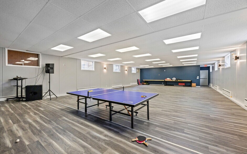 More Photos Of 140 Queen St, Clarington Religious Facility For Lease