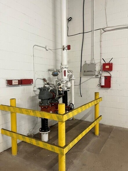 More Photos Of 1330 Industry Rd, Hatfield Warehouse For Lease