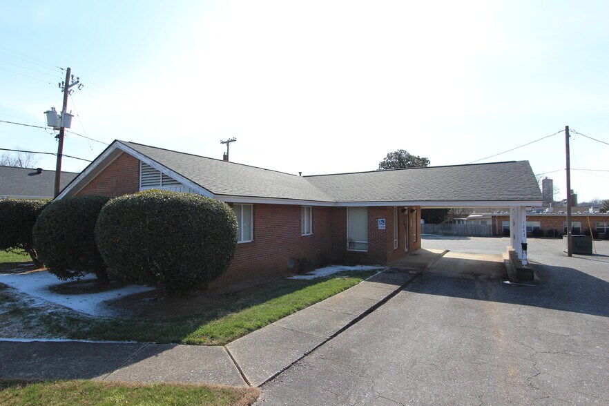 Primary Photo Of 1243 Ebenezer Rd, Rock Hill Medical For Lease