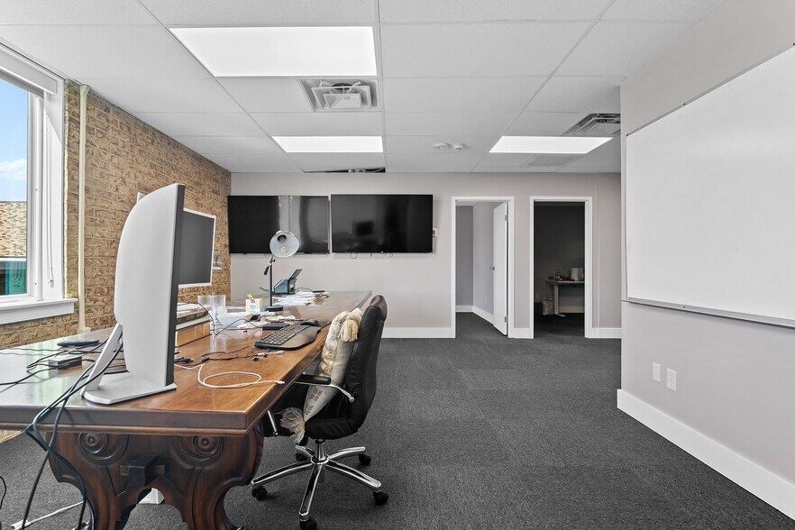 More Photos Of 2300 E 14th St, Tulsa Office For Lease