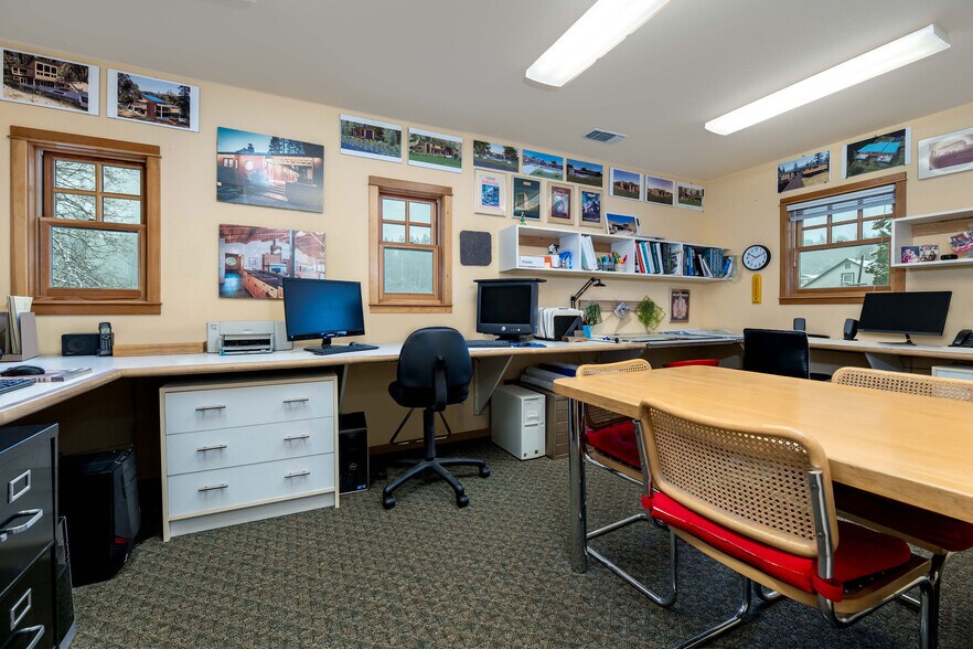 More Photos Of 1072 E Main St, Grass Valley Office For Sale